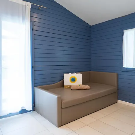 Club del Sole Adriano Family Collection-2
